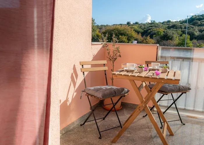 1st Floorc * Пула