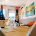 1st Floorc Пула